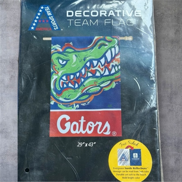 Double Sided Florida Gators Garden Flag 29" X 43" - New In Package - Picture 2 of 3